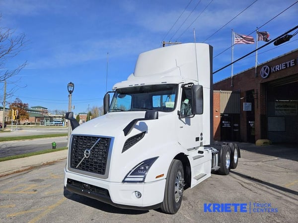 Slide images of 2025 VOLVO VNR64T300 
