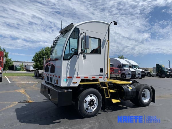 Slide images of 2024 AUTOCAR ACTT 4X2