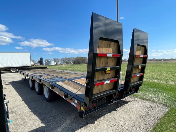 Slide images of 2024 Cross Country 303ATAR 30 Ton Air Tilt/Air Ramp Trailer (CC183315)