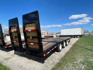 Slide images of 2024 Cross Country 303ATAR 30 Ton Air Tilt/Air Ramp Trailer (CC183315)