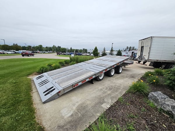 Slide images of 373RT Recovery Trailer 2023 CROSS COUNTRY