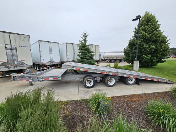 Slide images of 373RT Recovery Trailer 2023 CROSS COUNTRY