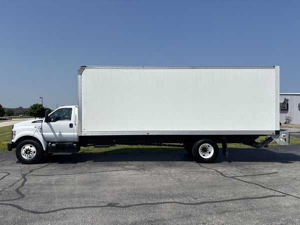 Slide images of 2023 FORD F-650