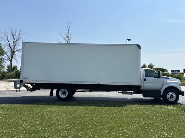 Slide images of 2023 FORD F-650