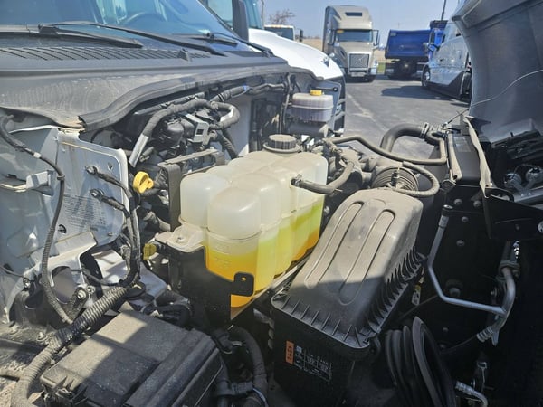 Slide images of 2023 FORD F-650