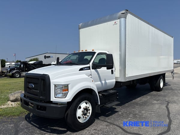 Slide images of 2023 FORD F-650