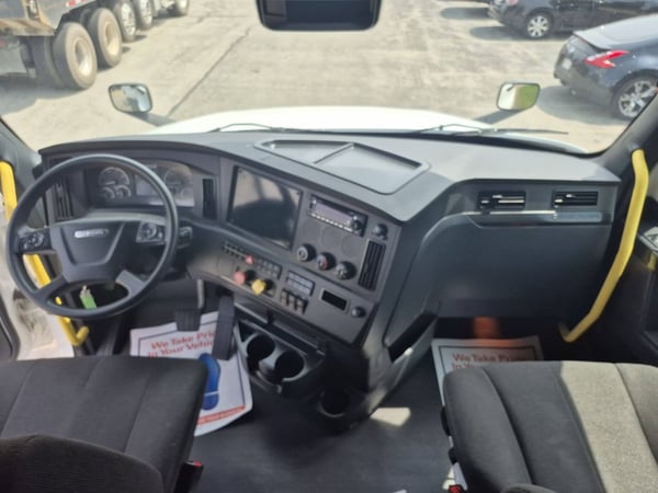 Slide images of 2023 FREIGHTLINER CASCADIA