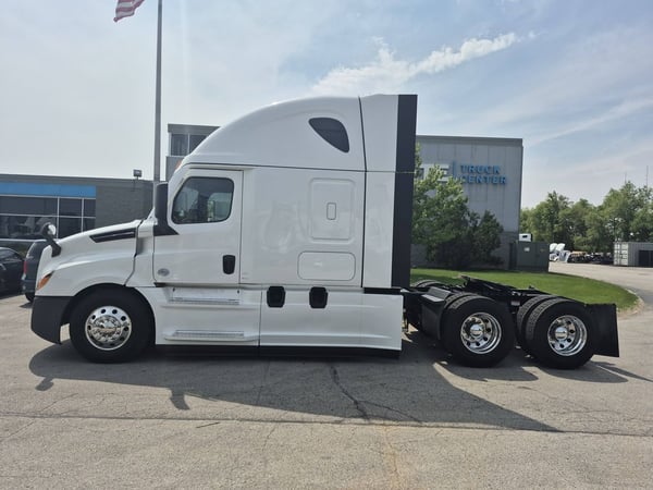 Slide images of 2023 FREIGHTLINER CASCADIA
