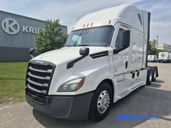 Slide images of 2023 FREIGHTLINER CASCADIA