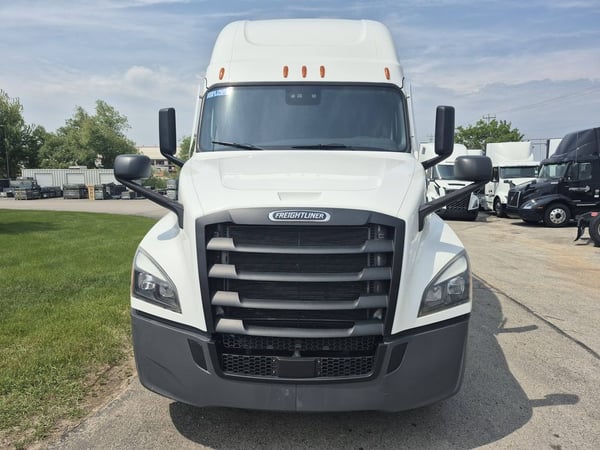 Slide images of 2023 FREIGHTLINER CASCADIA