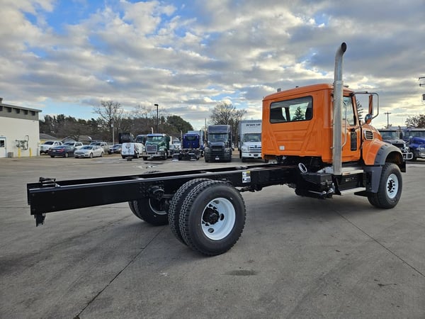 Slide images of 2025 MACK GR42F