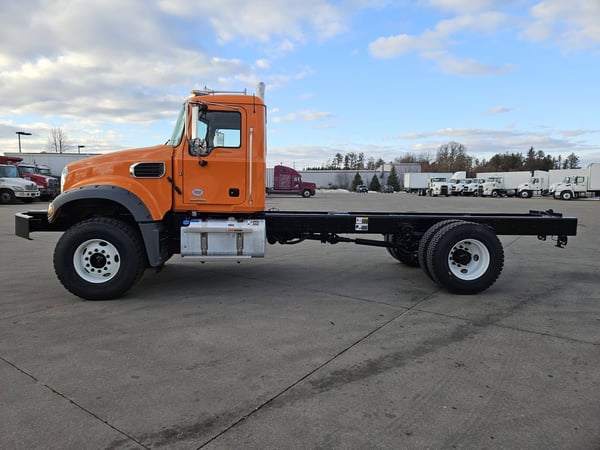 Slide images of 2025 MACK GR42F