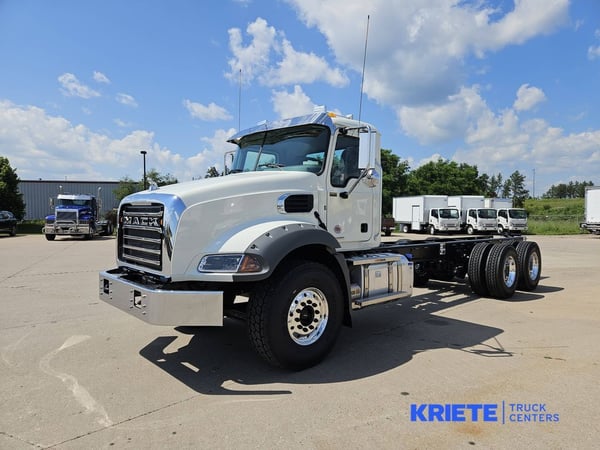 Slide images of 2026 MACK GR64B