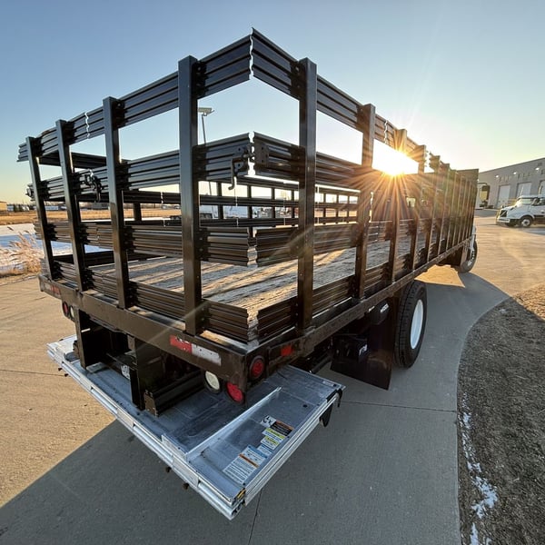 Slide images of 2014 HINO 268A