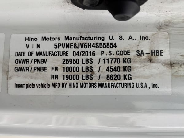 Slide images of 2017 HINO 268