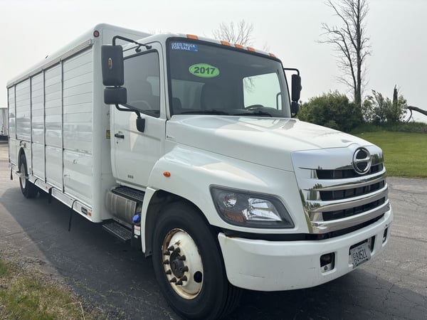 Slide images of 2017 HINO 268