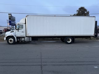 Slide images of 2017 HINO 338