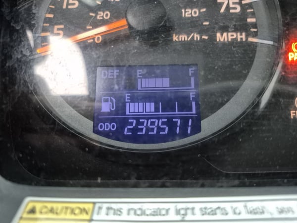 Slide images of 2019 HINO 338