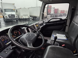 Slide images of 2019 HINO 338