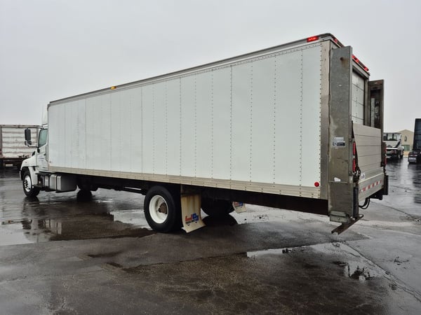 Slide images of 2019 HINO 338