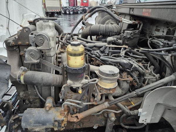 Slide images of 2019 HINO 338