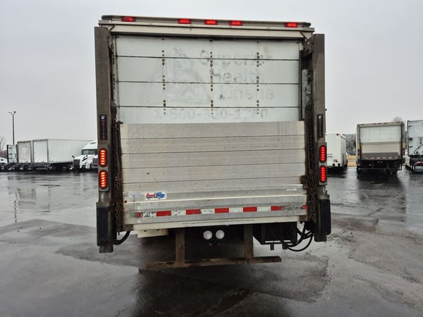 Slide images of 2019 HINO 338