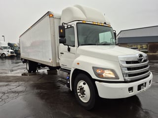 Slide images of 2019 HINO 338