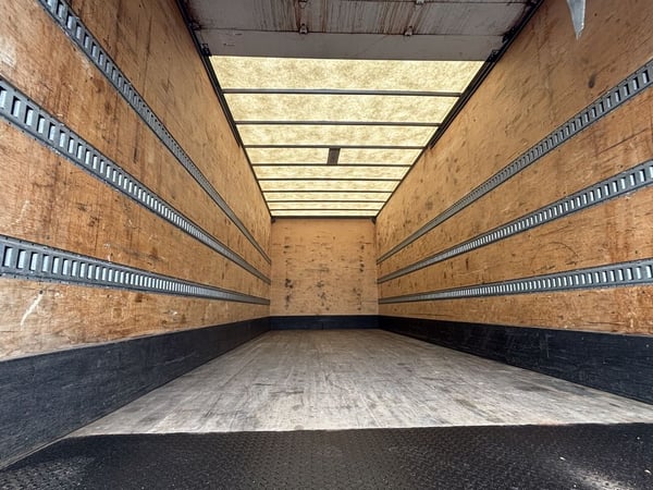 Slide images of 2018 HINO 268