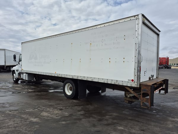Slide images of 2019 HINO 338