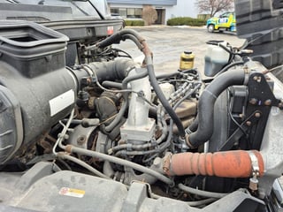 Slide images of 2019 HINO 338