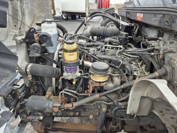 Slide images of 2019 HINO 338
