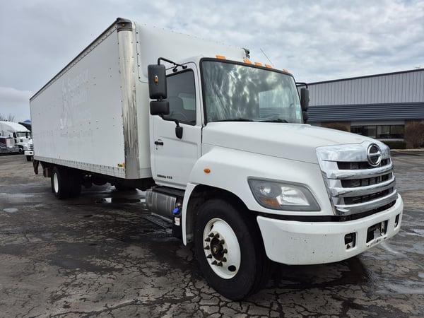 Slide images of 2019 HINO 338