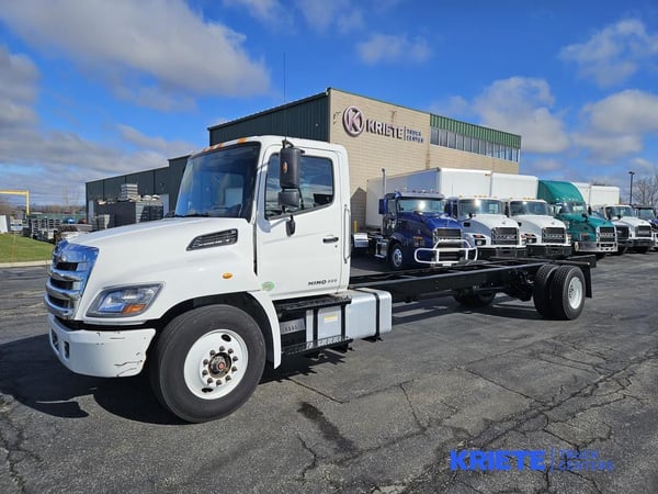 Slide images of 2019 HINO 338