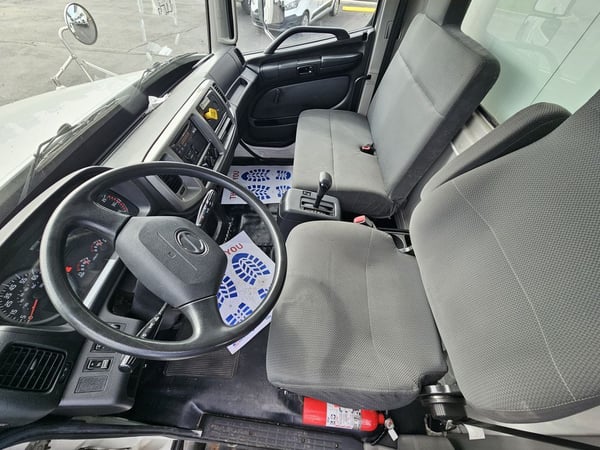 Slide images of 2020 HINO 268