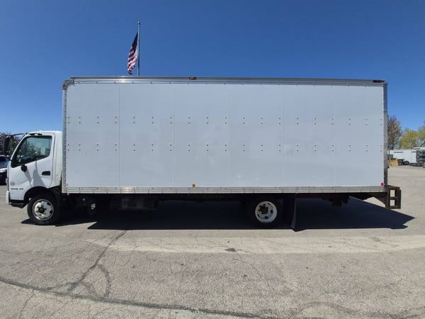 Slide images of 2018 HINO 195
