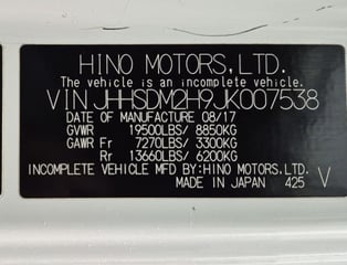 Slide images of 2018 HINO 195