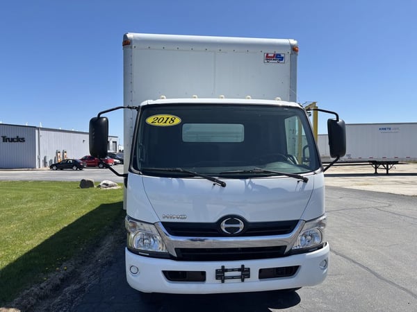 Slide images of 2018 HINO 195