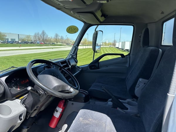 Slide images of 2018 HINO 195