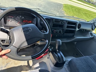 Slide images of 2018 HINO 195