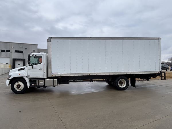 Slide images of 2020 HINO 268A