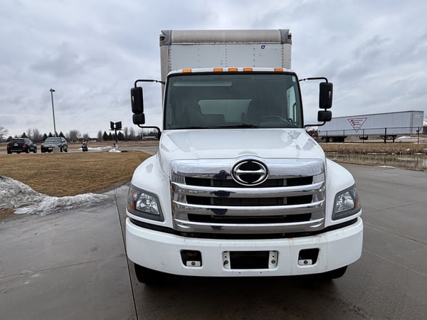 Slide images of 2020 HINO 268A
