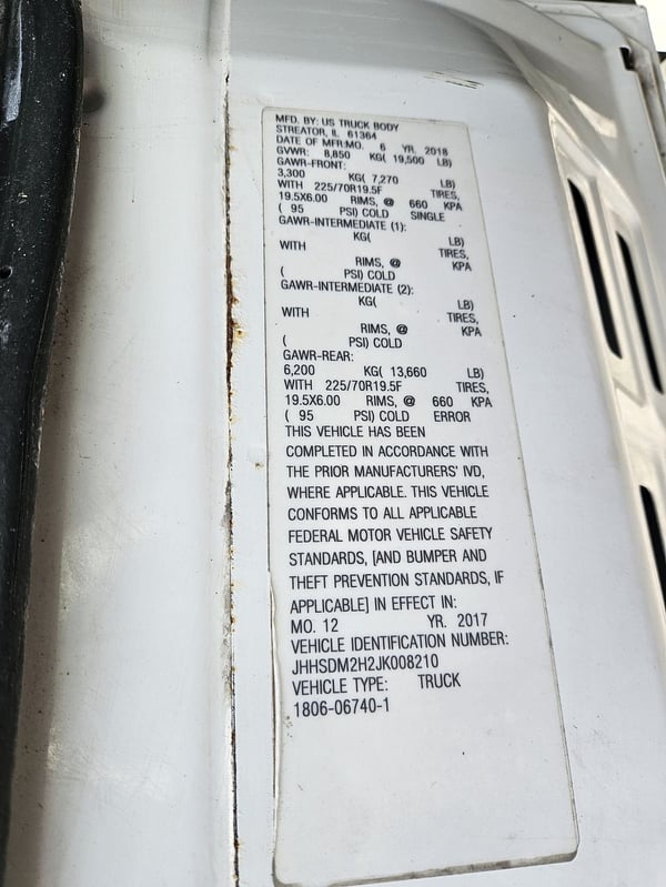 Slide images of 2018 HINO 195