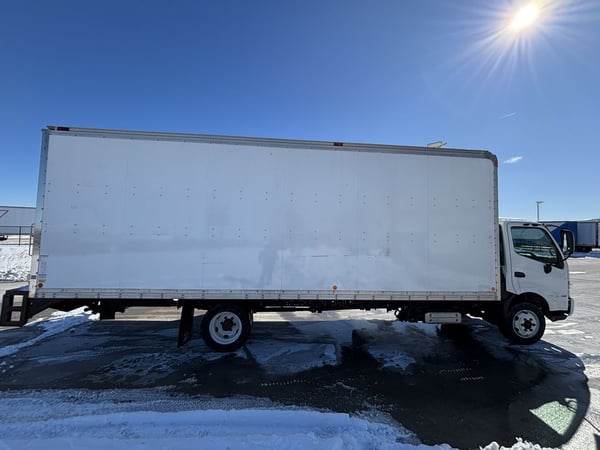 Slide images of 2018 HINO 195