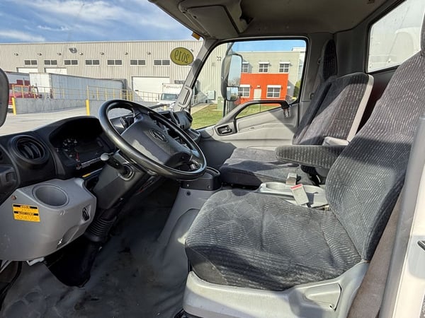 Slide images of 2019 HINO 195