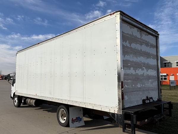 Slide images of 2019 HINO 195