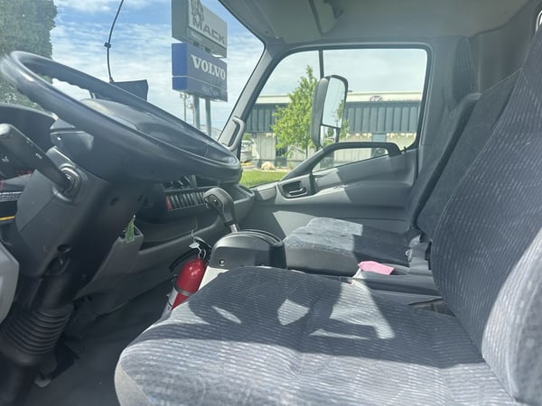 Slide images of 2019 HINO 155