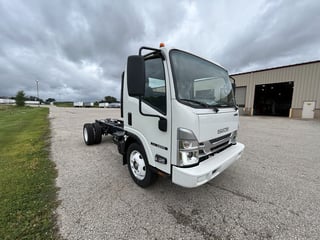Slide images of 2024 ISUZU NRR GAS
