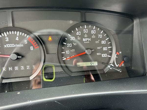 Slide images of 2024 ISUZU NRR GAS