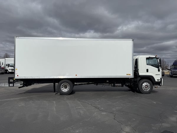 Slide images of 2025 ISUZU FTR