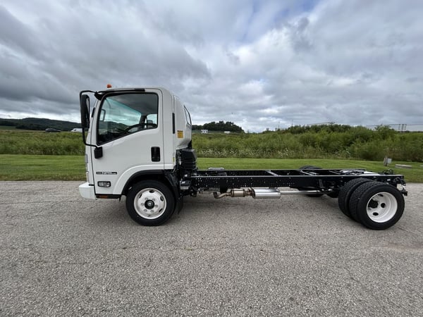 Slide images of 2024 ISUZU NPR-HD GAS